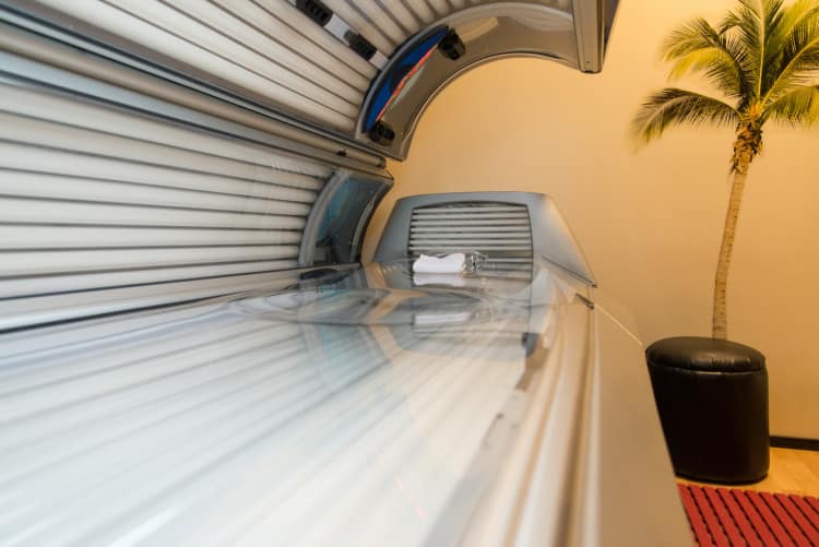 Best Positions to Lay in a Tanning Bed to Get an Even Tan