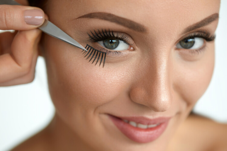 What Are effective Substitutes For Eyelash Glue?