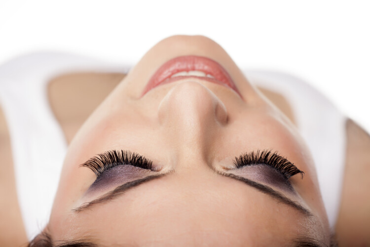 How Long Do Eyelash Extensions Take to Apply
